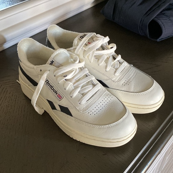 Reeboks - Picture 2 of 4